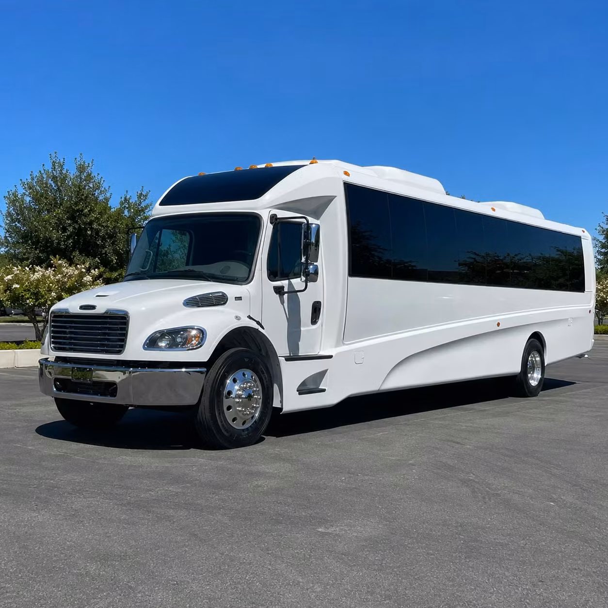 richmond 25 passenger minibus rental